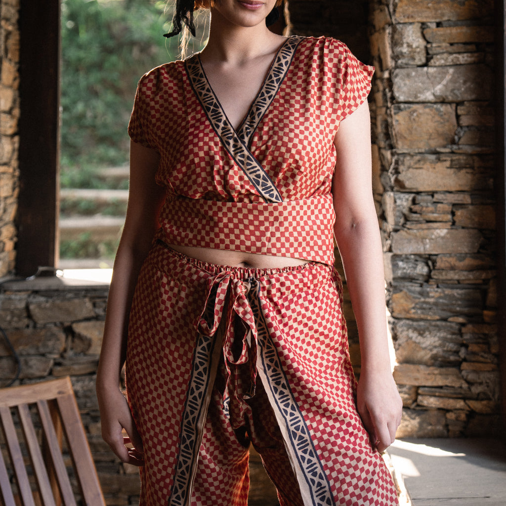 Madder Checkered Grid Top