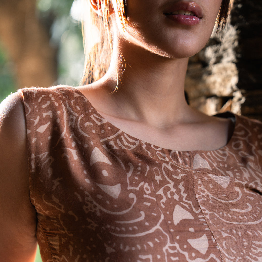 Cutch Camouflaged Eye Top